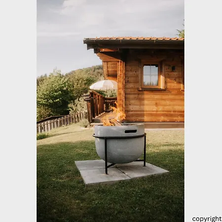 Paradieschen - Stilvolles Blockhaus Mit Kamin Lejlighed