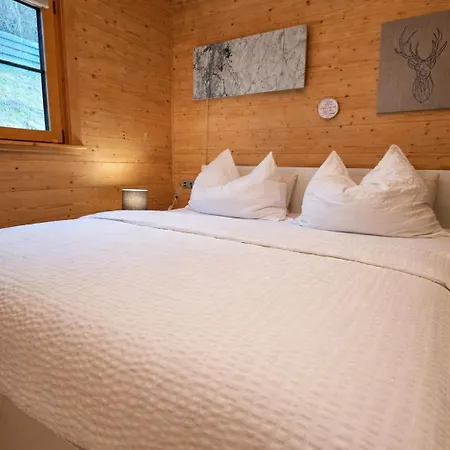 Paradieschen - Stilvolles Blockhaus Mit Kamin 아파트 *